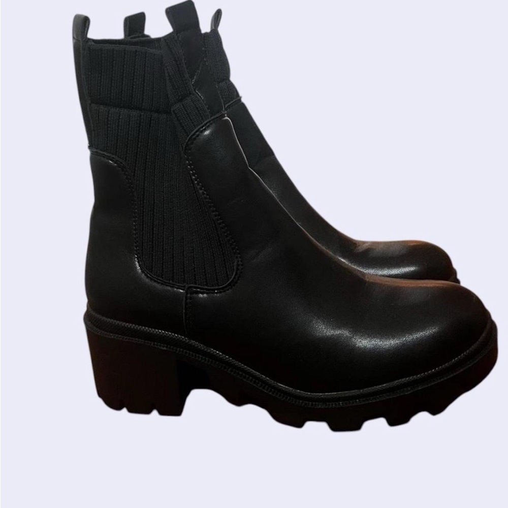 Black Leather Vintage Boots - Picture 2 of 6